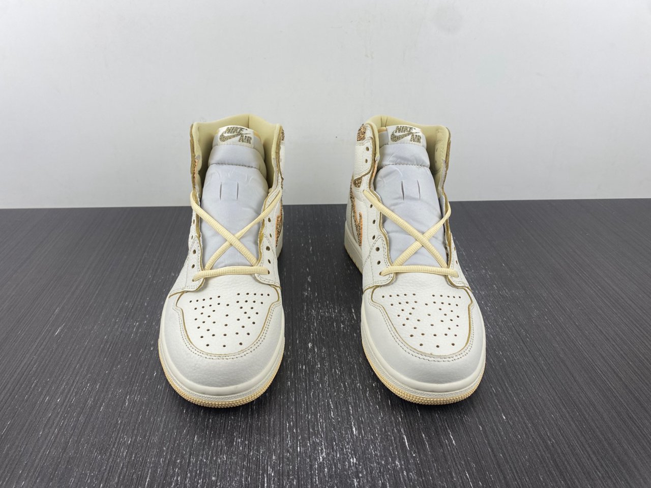 Air Jordan 1 High OG ??Vibrations of Naija FD8631-100